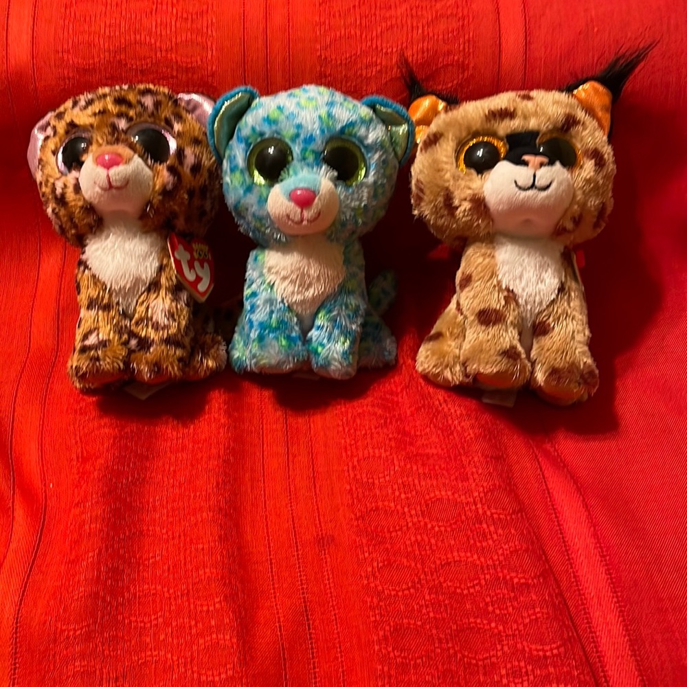 3 Beanie Boos Bundle:   Patches, Buckwheat and Leona. 2 with hang tags (mlb)